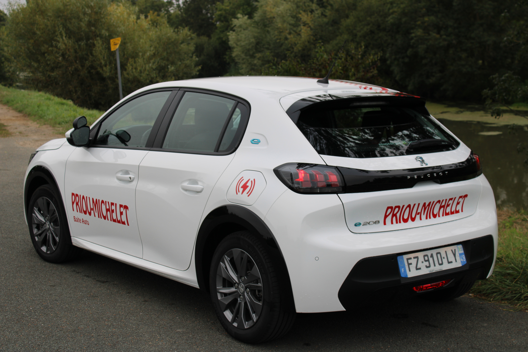 Auto école : boite automatique moteur électrique